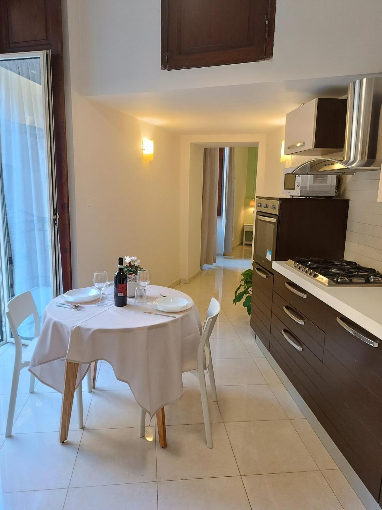 Residenza Geri - Suite And Home Napoli Centro Exterior photo