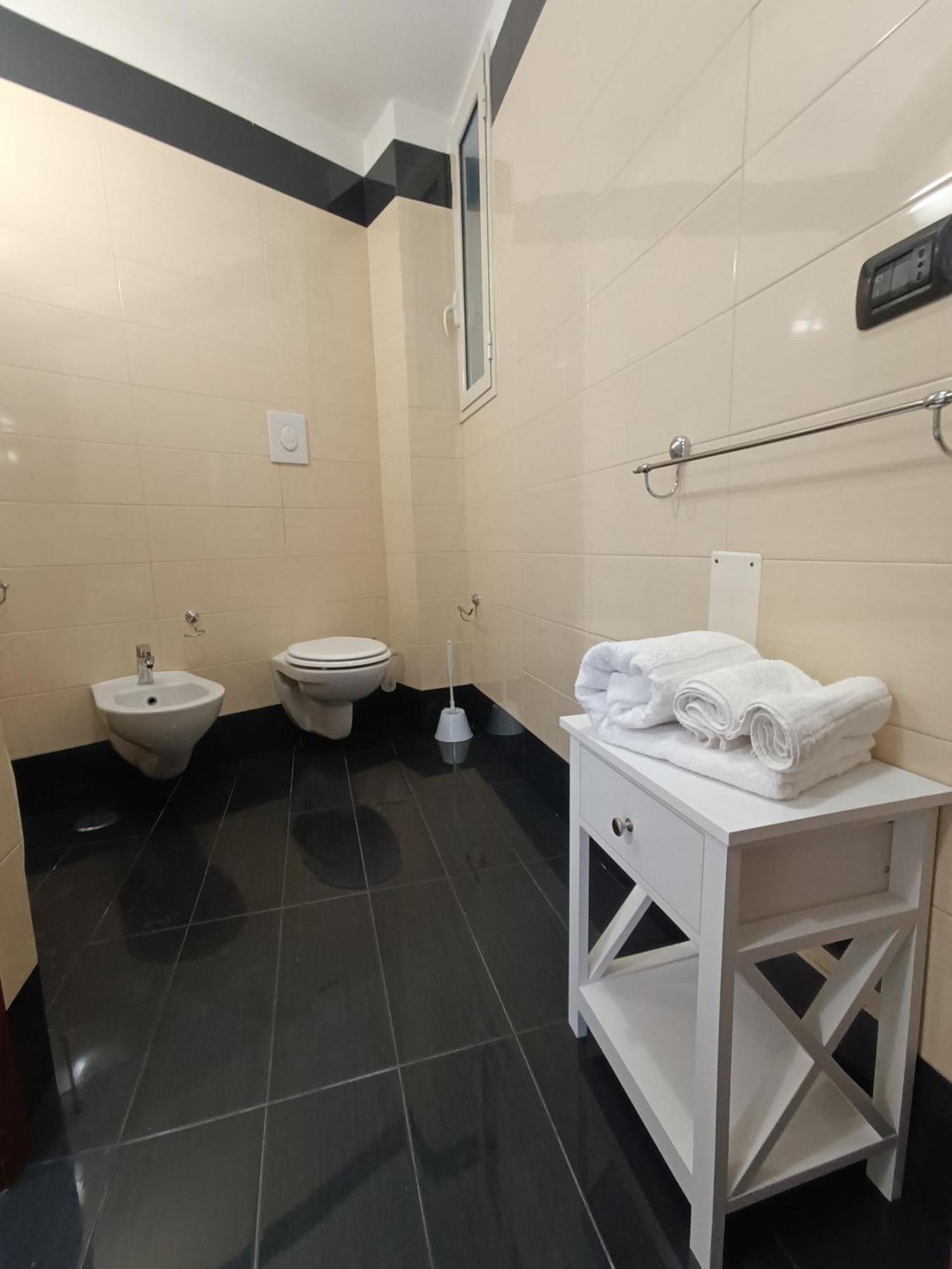 Residenza Geri - Suite And Home Napoli Centro Exterior photo
